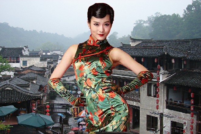 旁边那个女人看着苗甜，撇撇嘴，你当年的眼光也不怎么样嘛