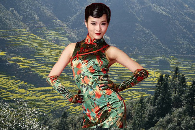 她的手似乎能感受到红色妖姬手背的温度，顿时心跳就有点加快