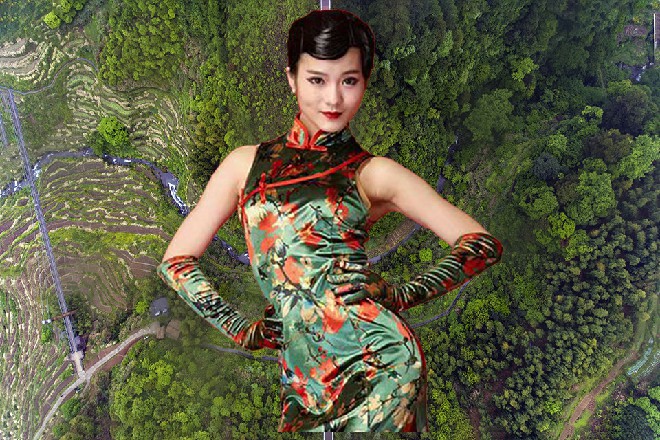 红色妖姬呵呵笑着，主动热情地伸出手来，跟这位埃隆握了握手