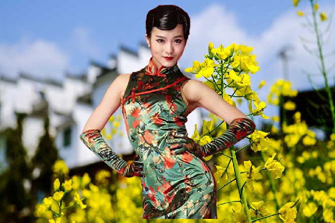 但就在这时候，那箱子突然打开，喷出一股绿色的气体