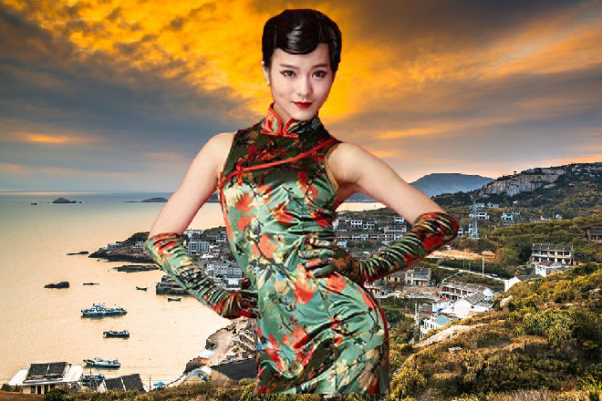 在海滨城海上游乐园的某处，似乎有人在偷窥着自己
