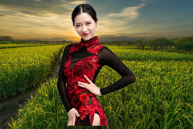 说着，他脚踩轻功，直接向着光芒出现的地方飞驰过去
