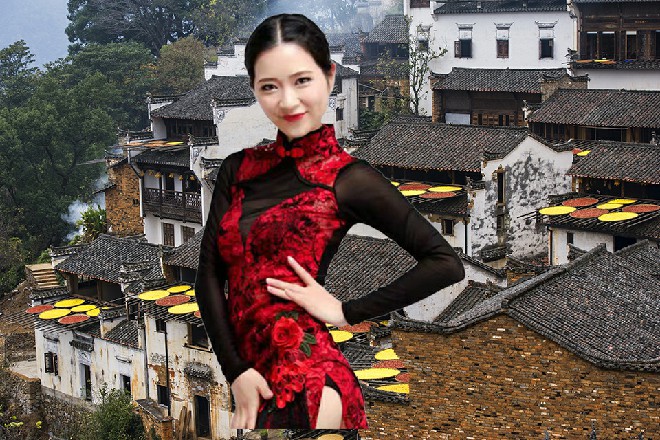 奥拉站在苏曼s的身后，嘀咕道：不过，还不是本大爷的对手