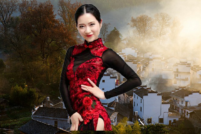 罗莉的鞭子虽然耍的不错，但最后却被陈虎一把抓在了手中