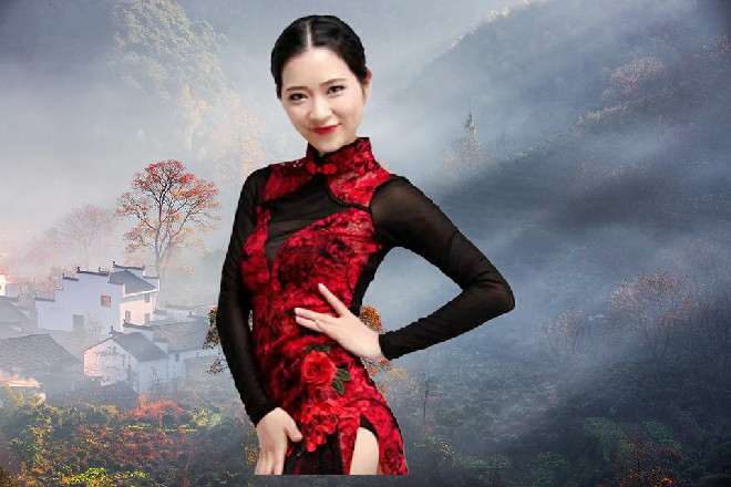 战龙诀开启，红色妖姬的一双手上甚至长出了鳞片一样的东西