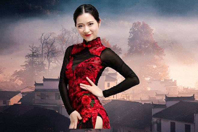 系统声音响起来，苏曼s摘掉了头盔，笑呵呵地对着多隆说道