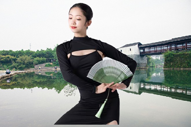 王玥一直觉得自己其实很渺小，一直够不到苏曼s所在的地方