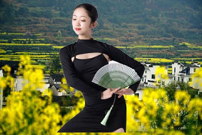 若依撇撇嘴，是你们正好赶上我闭关修炼而已，武皇呢