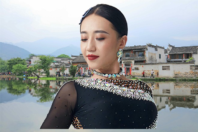 诺曦S笑着问道：刚刚要致我们于死地的，不也是你么