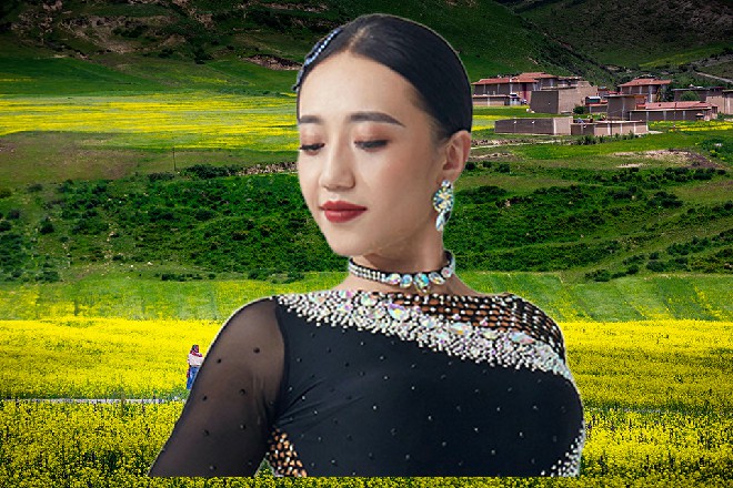 若依伸出手来，准备补上一记明王大手印，送左京华去死