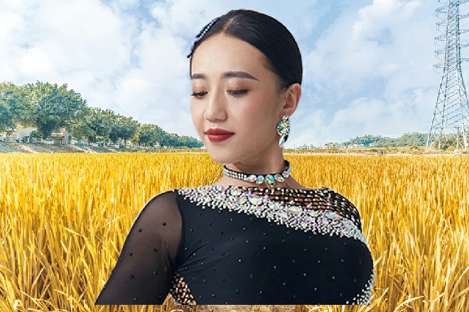 红色妖姬说道：这是我自己创建的功夫我流掌，感觉怎么样