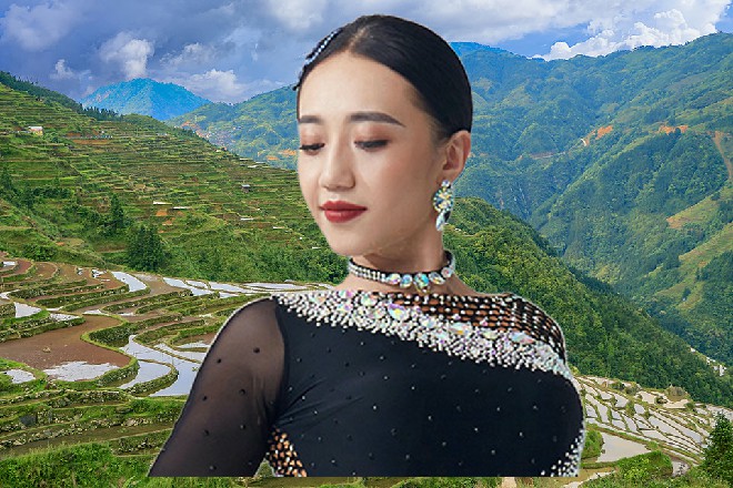 而就在这时候，蓝水心忽然一巴掌拍在了这条大鱼的脸上