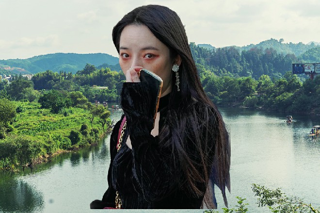 王玥淡然地说道：李华无罪释放，估计在哪个酒吧玩呢