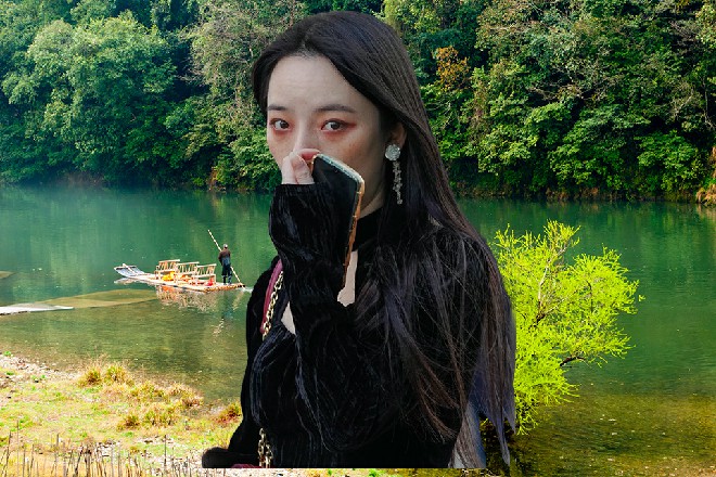 王玥越看红色妖姬越来气，好像自从遇到他，自己就开始倒霉了
