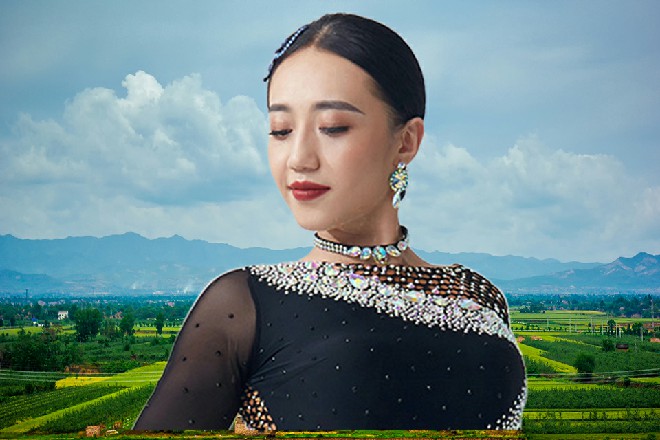 B级小队，名为匕首，名字当中有红色妖姬对多隆他们的期待