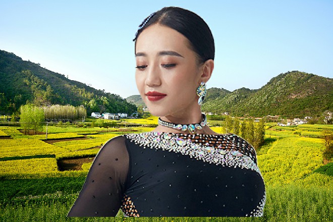 正是因为苏曼s这个有点特殊的身份，陈晓夜才来亲自审问他