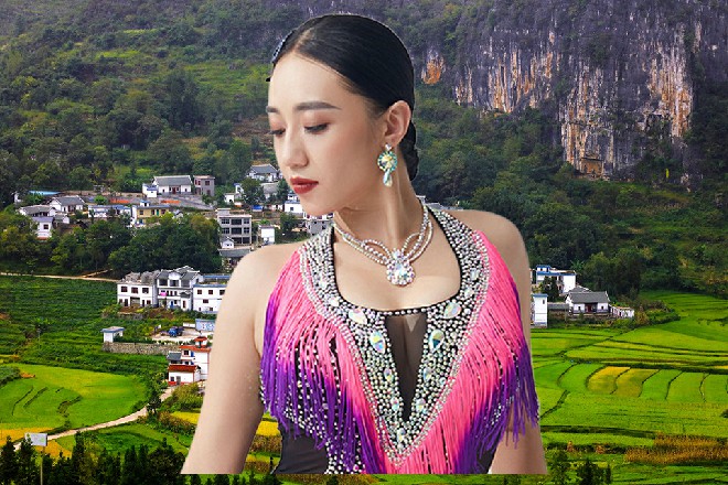 说着，王一纵身，直接弹向了高空，看样子就要离开