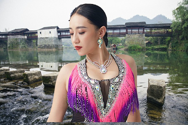 兰掌门，在下乃是麒麟门红色妖姬，这次要重新介绍一下自己了