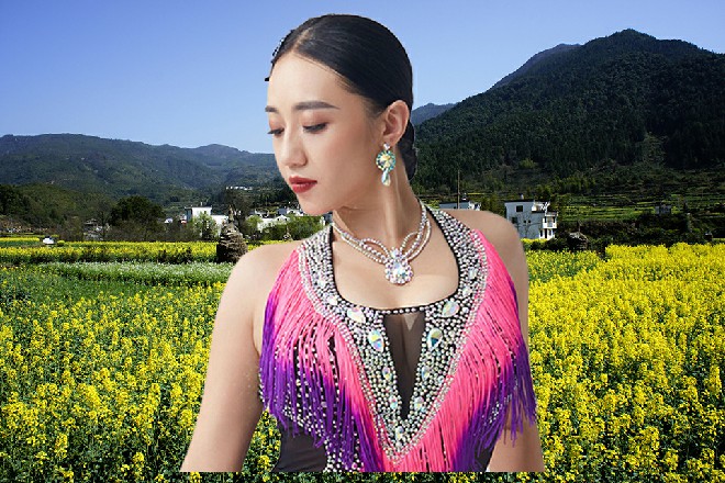 秦海对H市倒是很了解，看来当时方青山就在王玥的边上吧