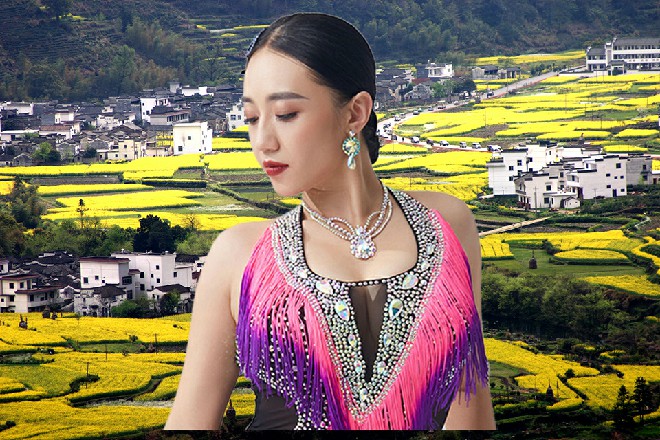 矮个子身子一矮，直接没骨气地先一屁股坐到了地上