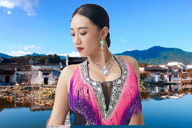 石龙重得有十多吨，而这一个咬合的力量，起码接近百吨