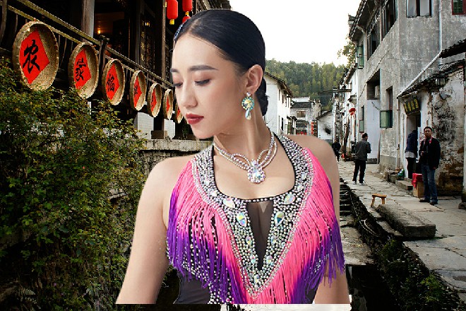 贝娜讥讽，不过是一群跳梁小丑，真把自己当盘菜了