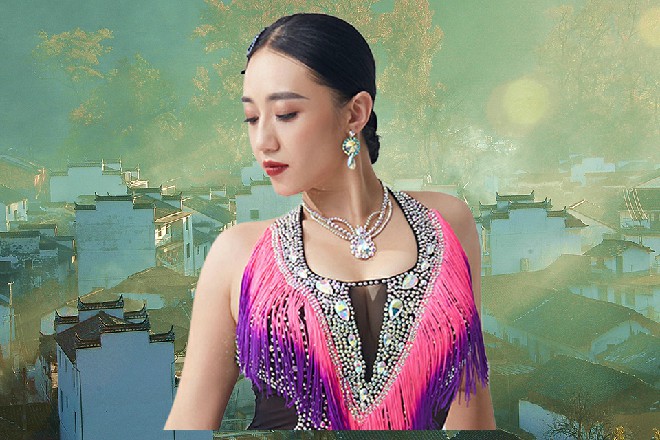 金阳热情地说道：以后大家就是同事，要互相帮助才对