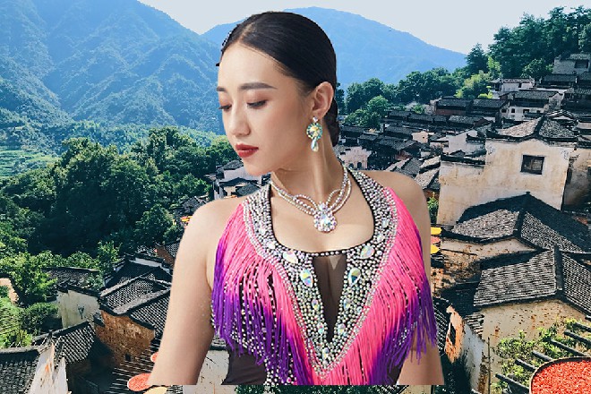 罗莉掌管的奔雷堂属于执法堂，这些事情自然该交给她去做