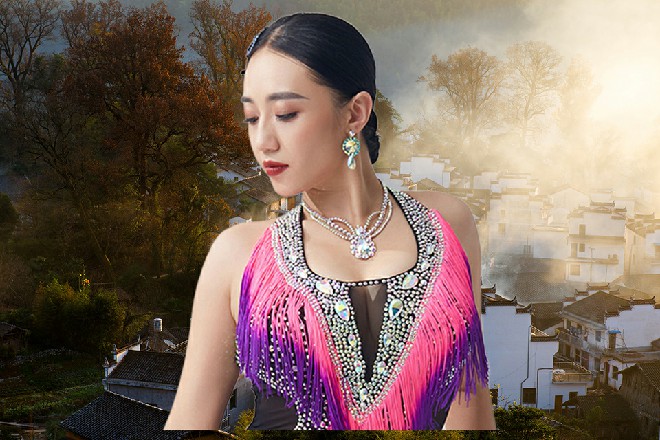 丙有些不敢相信，竟然连爪功都这么厉害怎么可能