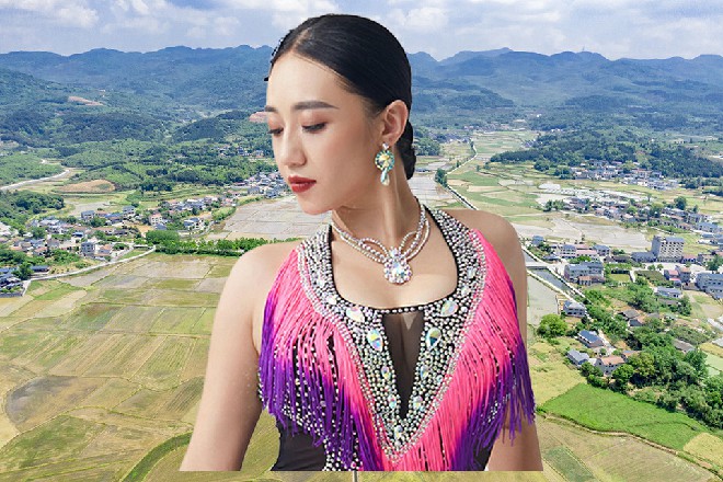 说什么的人都有，而本部长痛心疾首地冲着托尼喊道