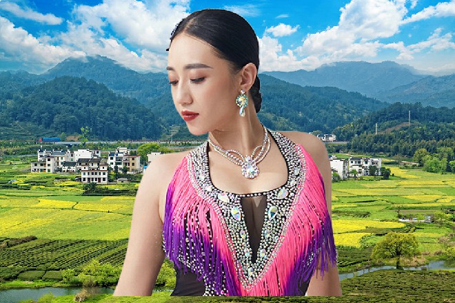诺曦S耸耸肩膀，对于你的大方，我只能说，十分感谢