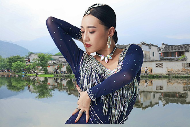 石龙重得有十多吨，而这一个咬合的力量，起码接近百吨