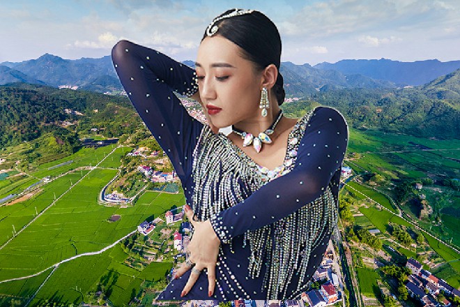 罗芙冷笑两声，那嵩山派的黄百川，看来是按耐不住了