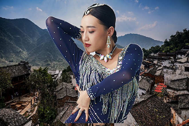 大小姐，我觉得这个男人很有意思，能让我跟他再聊聊吗