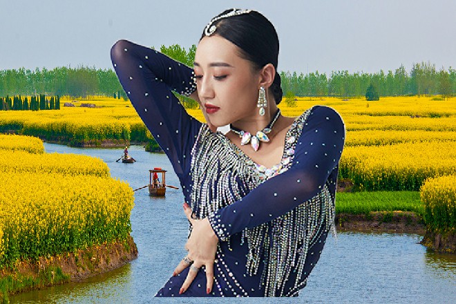 秦海轻轻握住了妻子的手，这一次，不要再抛下我了，