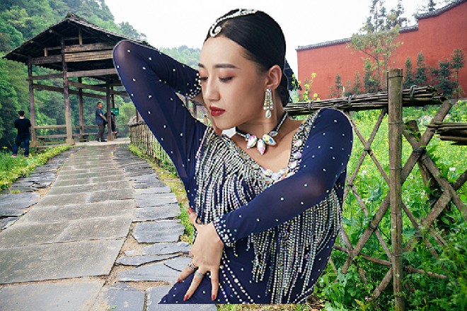 诺曦S撇撇嘴，我惹了他们，就是把天给戳了个窟窿了