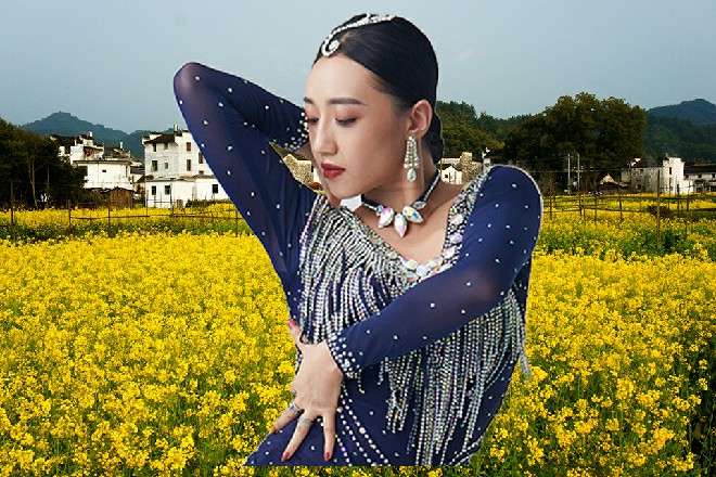 说完，砰地一声关上车门，转身而去，留下若依有点发愣
