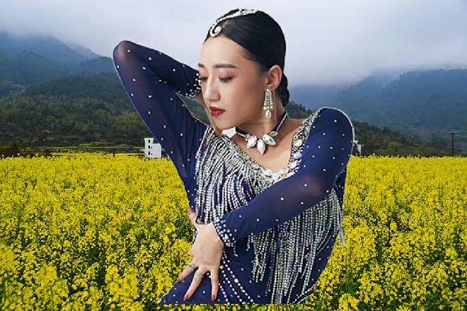 看来爱干净是女人的天性，不管什么情况下，都想要洗澡的