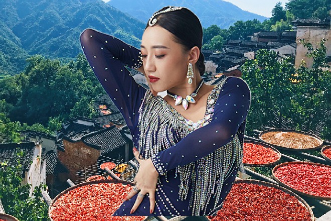 若依皱起眉头来，他不得不控制邪眼，把这音刃给抵消掉