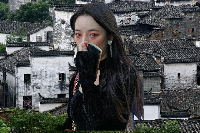 苏曼s点点头，看来是自己想多了，两个人应该只是相貌相同