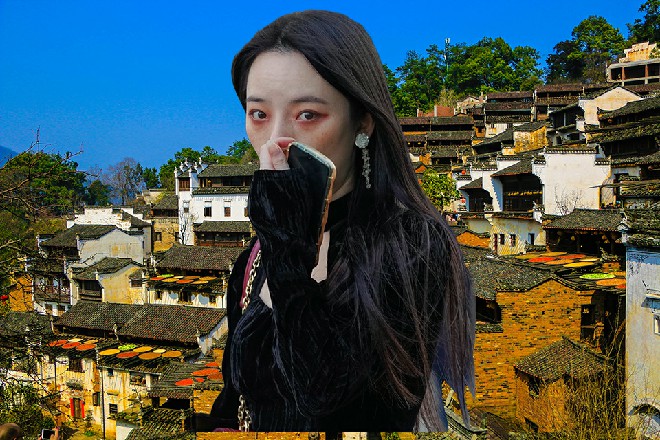 若依白了草薙上司一眼，来九龙岛，身边连个妹纸都没有