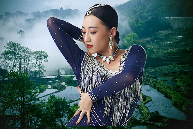 诺曦S说着，忽然抬起手掌，对着突尼斯爵士拍了一掌