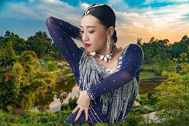 罗莉一句话把伊轩问愣住了，卧槽，这妹纸是啥意思啊